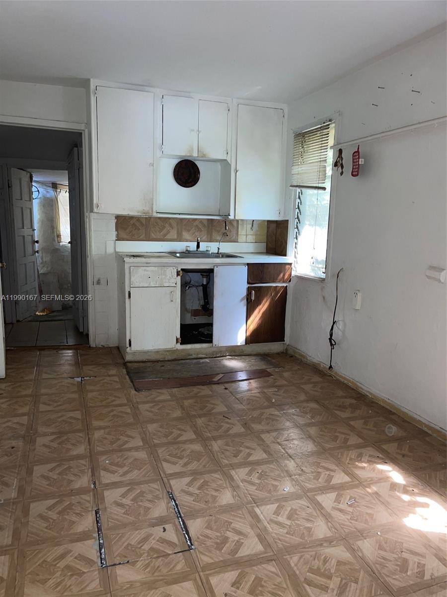   /   кв.футов $ 2026-03-26 0 Фото