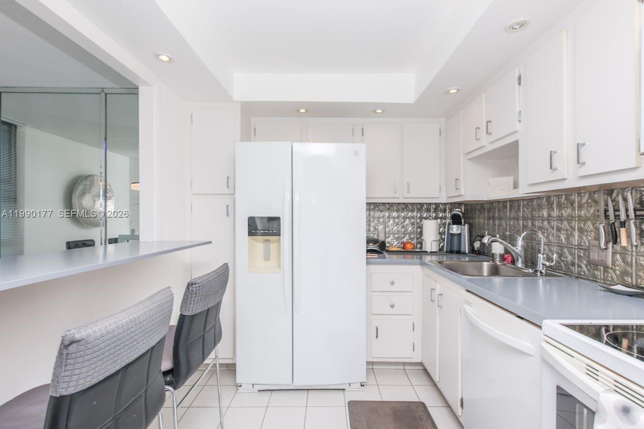 Photo of 3675 Country Club Dr #401, Aventura, Florida, 33180 -