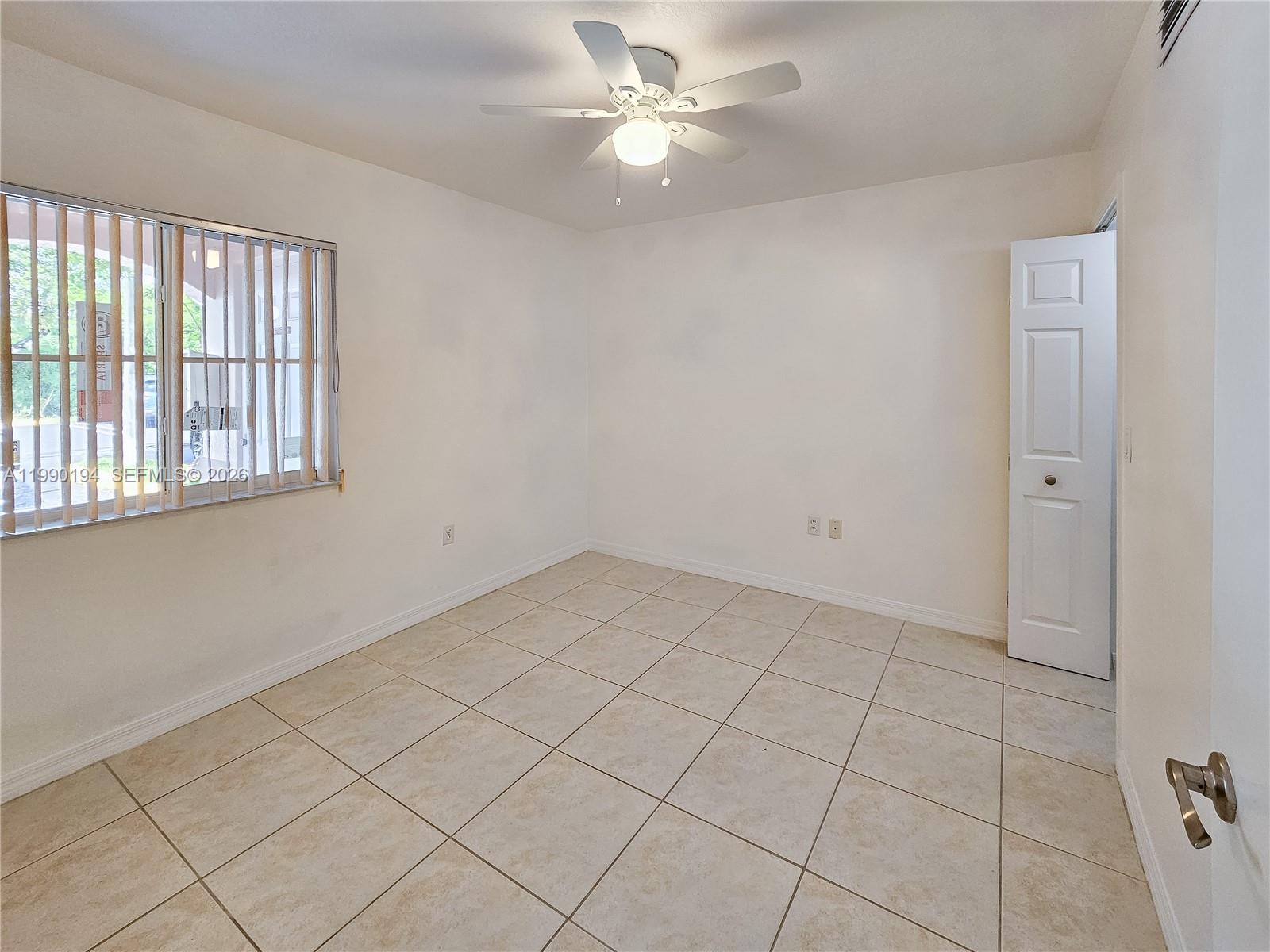 105 2 / 2 822 sq. ft. $ 2026-03-26 0 foto