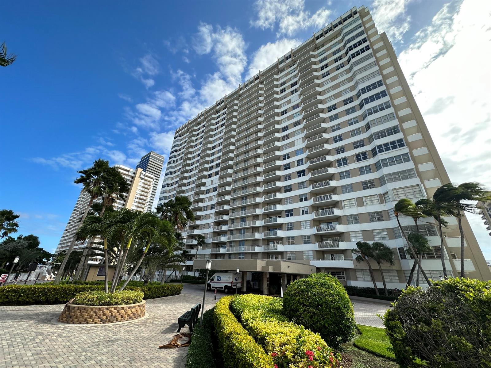 Ver detalles 21a 1 / 870 sq. ft. $ 2026-05-13 0 foto