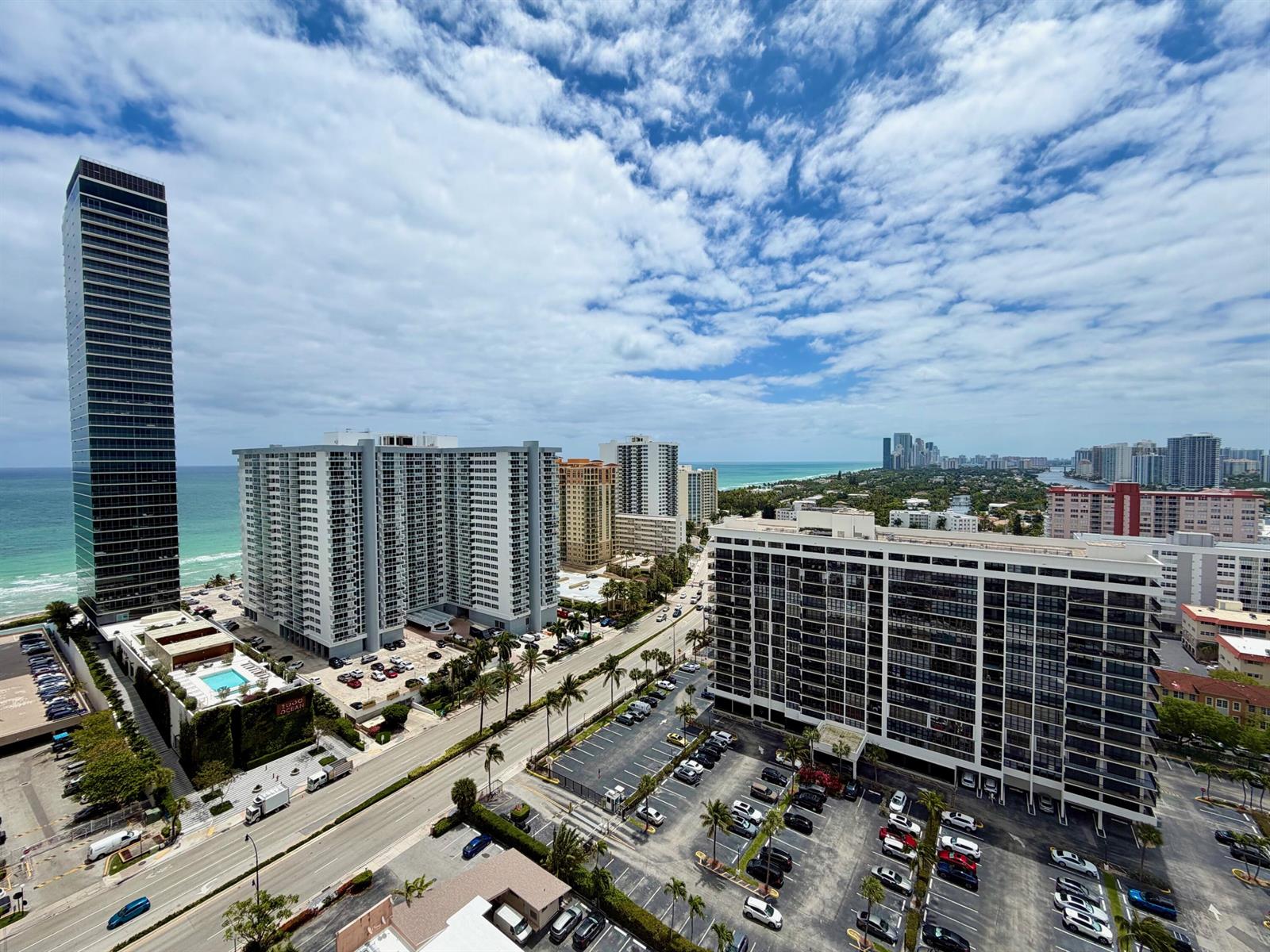 Ver detalles 21a 1 / 870 sq. ft. $ 2026-05-13 0 foto
