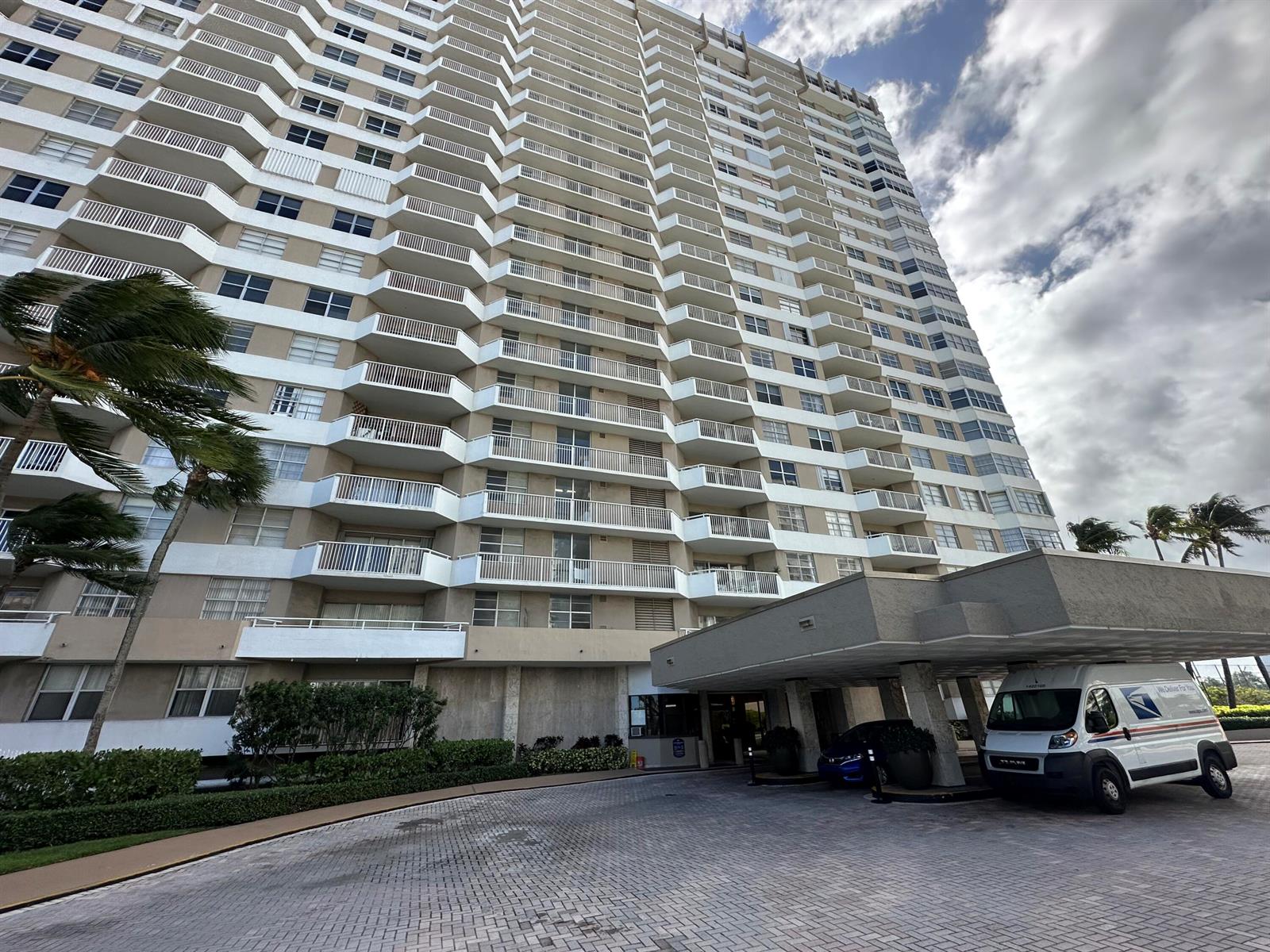 Ver detalles 21a 1 / 870 sq. ft. $ 2026-05-13 0 foto