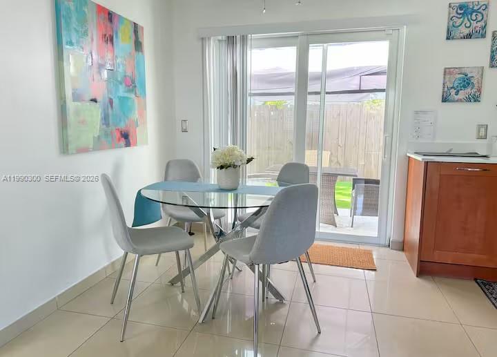   /   кв.футов $ 2026-03-26 0 Фото