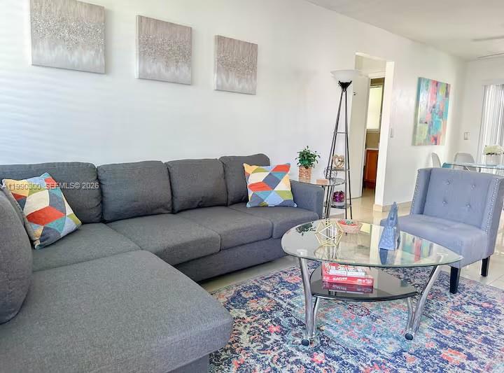   /   кв.футов $ 2026-03-26 0 Фото