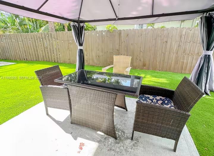   /   кв.футов $ 2026-03-26 0 Фото