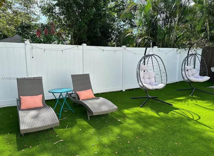   /   кв.футов $ 2026-03-26 0 Фото