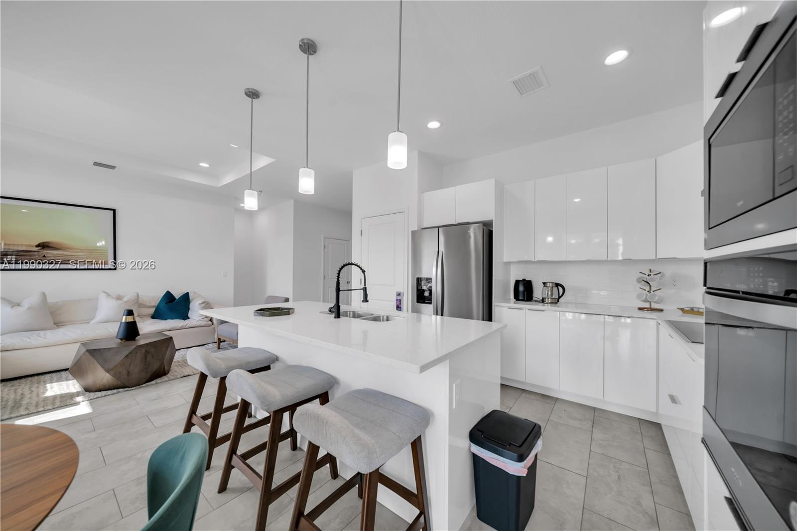See details 6208 3 / 3 1503 sq. ft. $ 2026-03-27 0 Photo