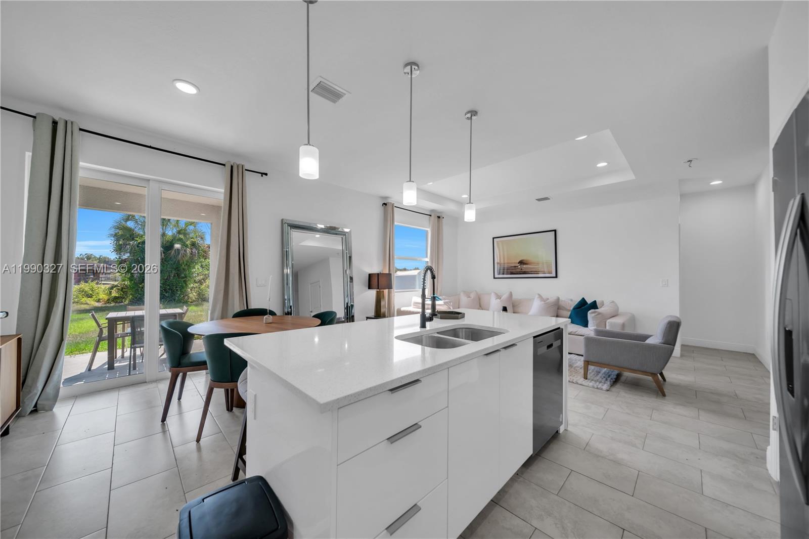 See details 6208 3 / 3 1503 sq. ft. $ 2026-03-27 0 Photo