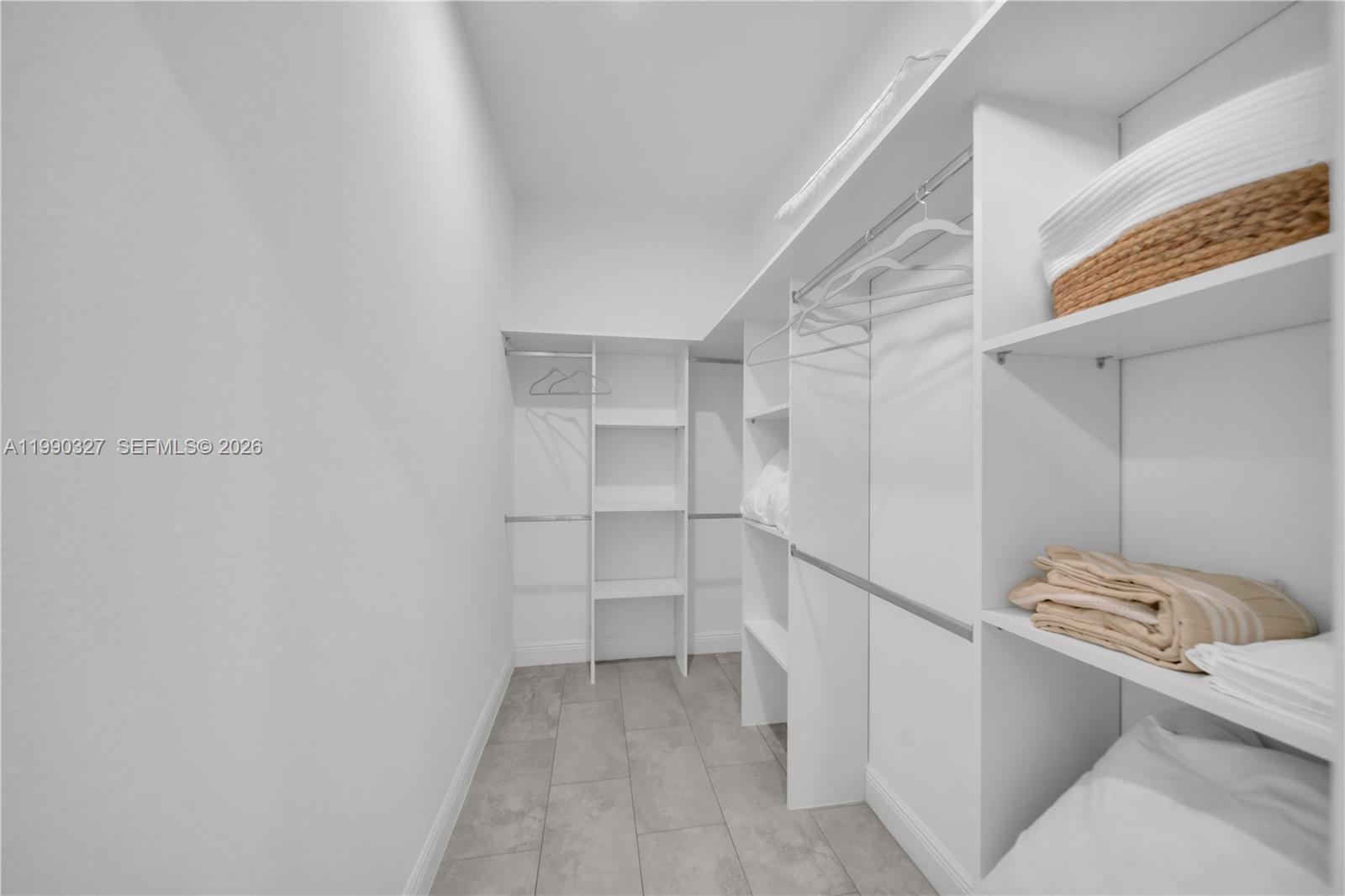 See details 6208 3 / 3 1503 sq. ft. $ 2026-03-27 0 Photo