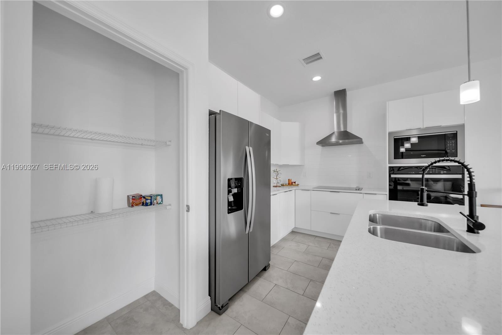 See details 6208 3 / 3 1503 sq. ft. $ 2026-03-27 0 Photo