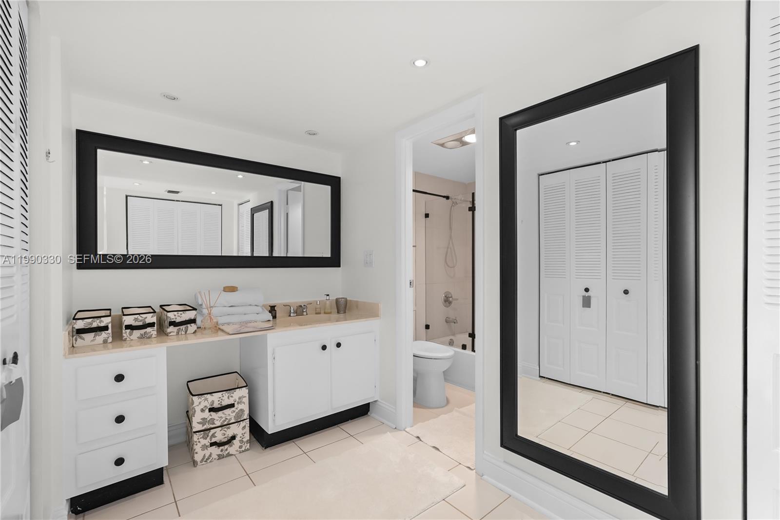 Photo of 20301 Country Club Dr  #1226, Aventura, Florida, 33180 - Master Bathroom