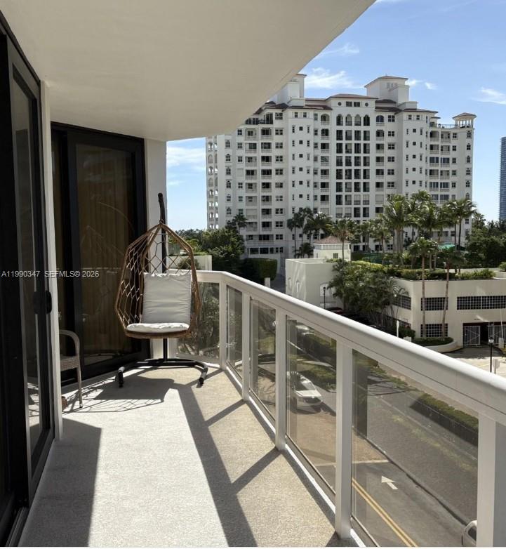 Photo of 20185 Country Club Dr  #405, Aventura, Florida, 33180 - 