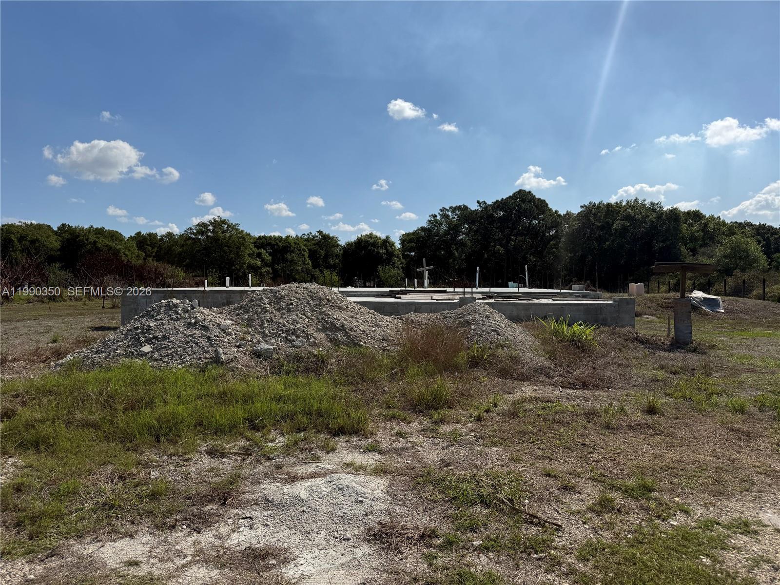   /   sq. ft. $ 2026-03-27 0 foto