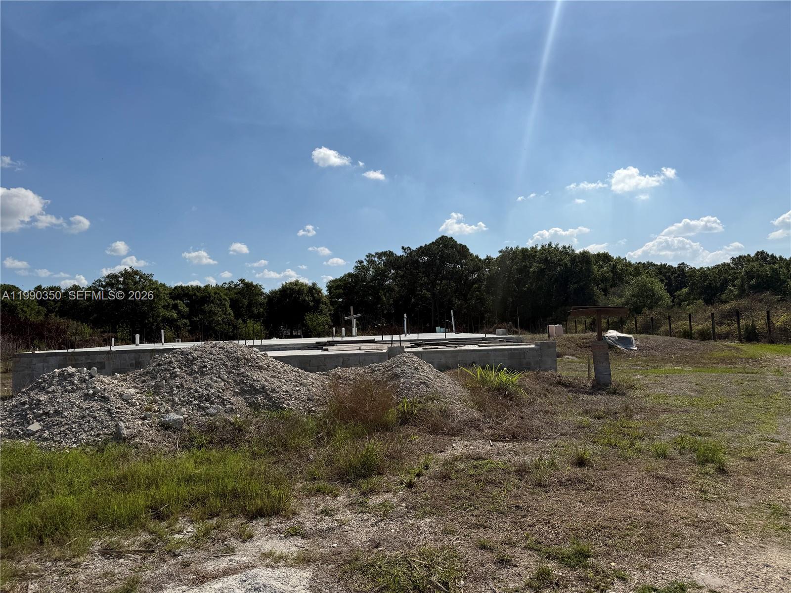   /   sq. ft. $ 2026-03-27 0 foto