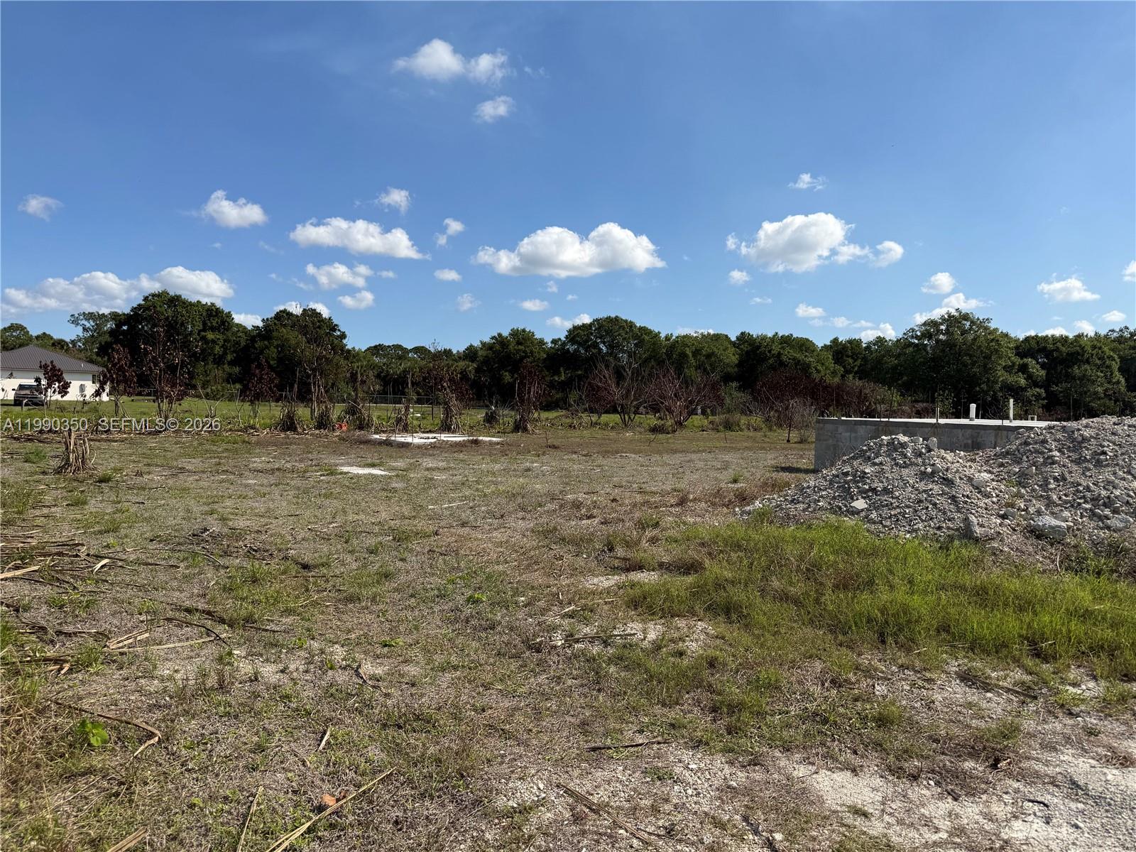   /   sq. ft. $ 2026-03-27 0 foto