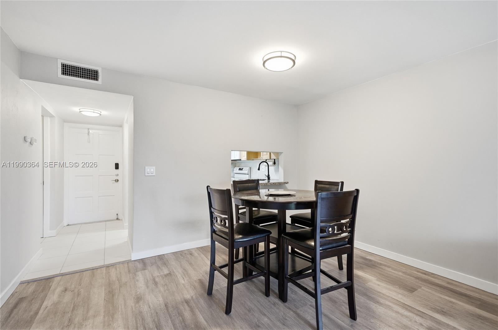 306 1 / 1 672 sq. ft. $ 2026-03-27 0 Photo