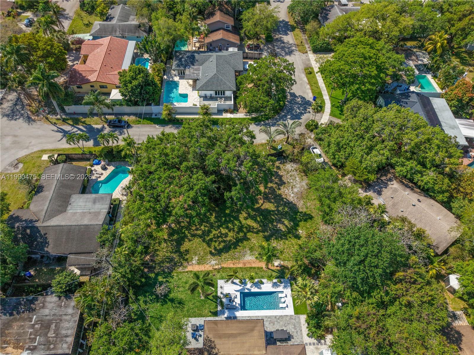   /   кв.футов $ 2026-03-27 0 Фото