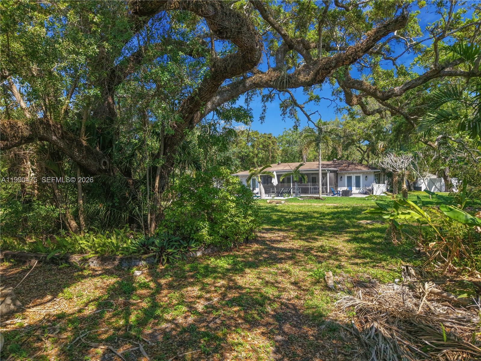   /   кв.футов $ 2026-03-27 0 Фото