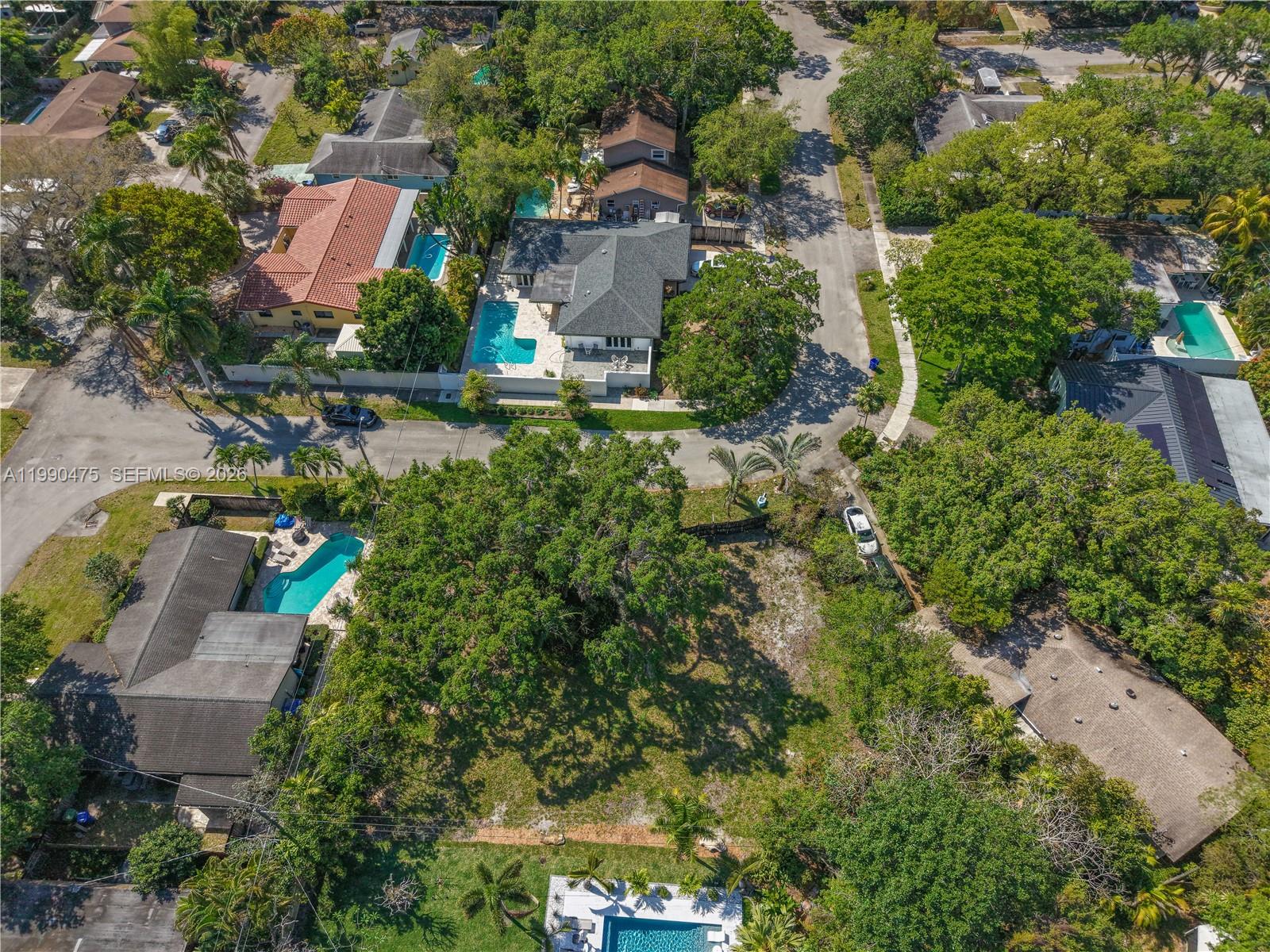   /   кв.футов $ 2026-03-27 0 Фото