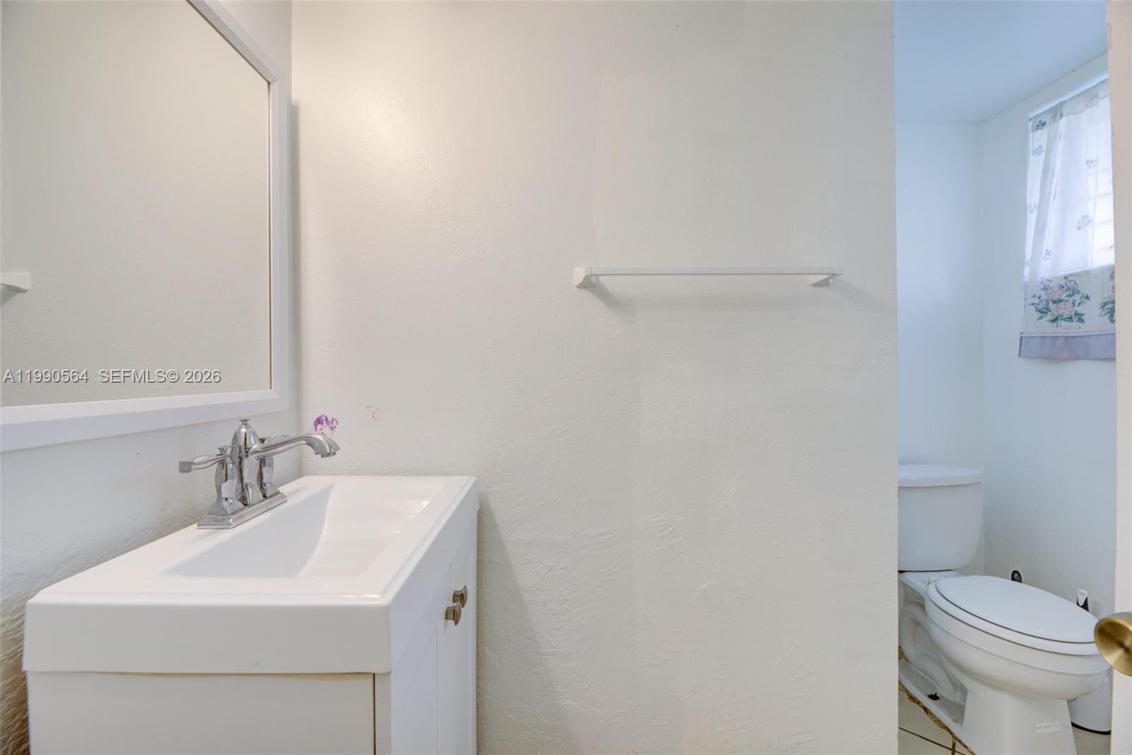 Ver detalles 107-2 1 / 2 1036 sq. ft. $ 2026-03-27 0 foto