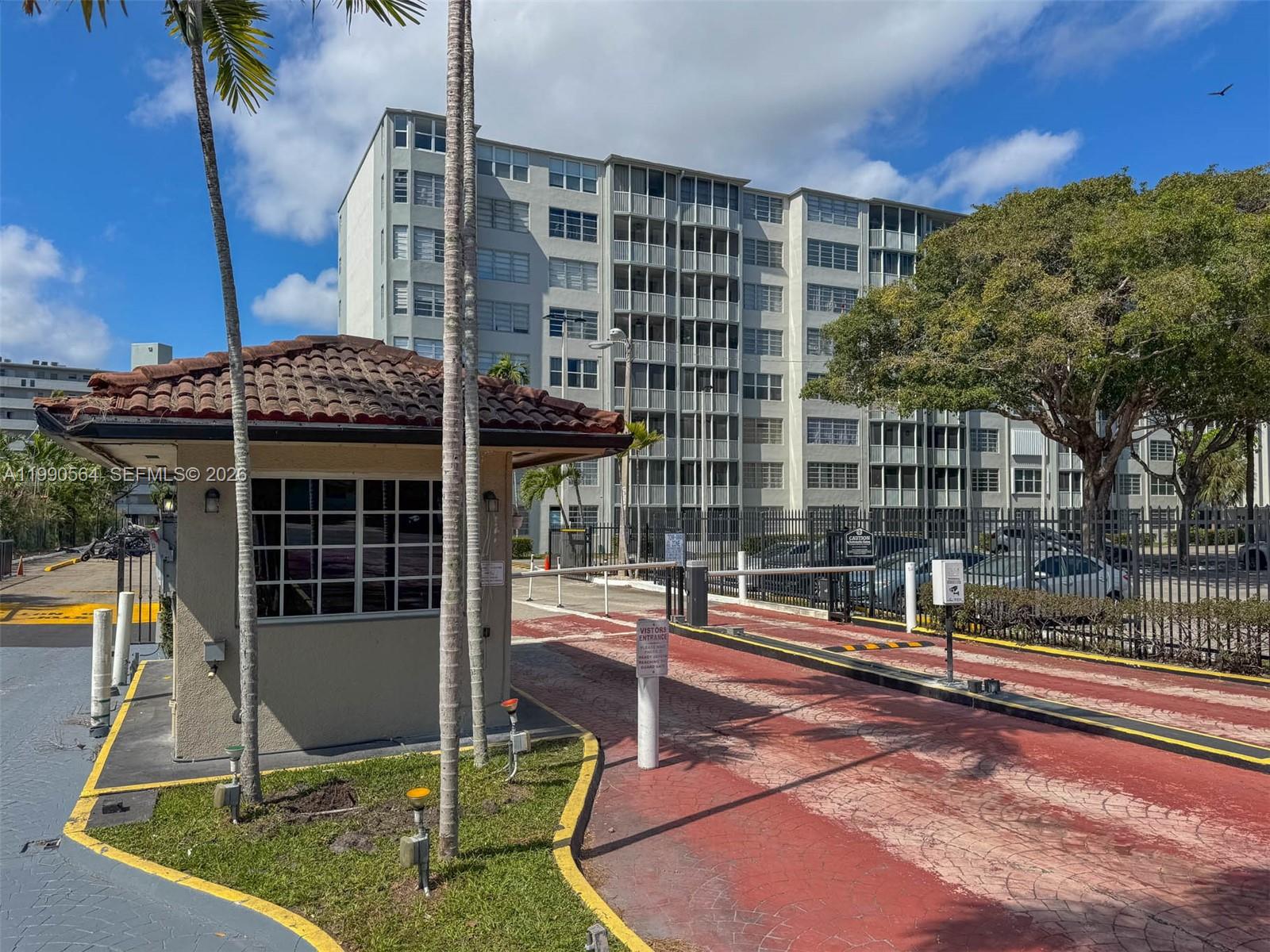 Ver detalles 107-2 1 / 2 1036 sq. ft. $ 2026-03-27 0 foto