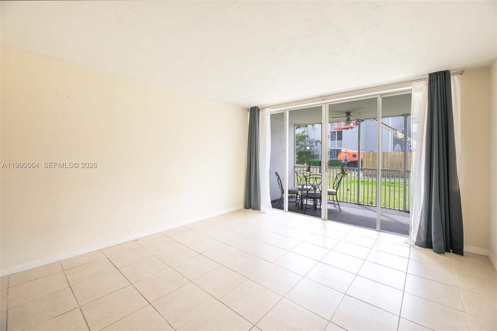 Ver detalles 107-2 1 / 2 1036 sq. ft. $ 2026-03-27 0 foto