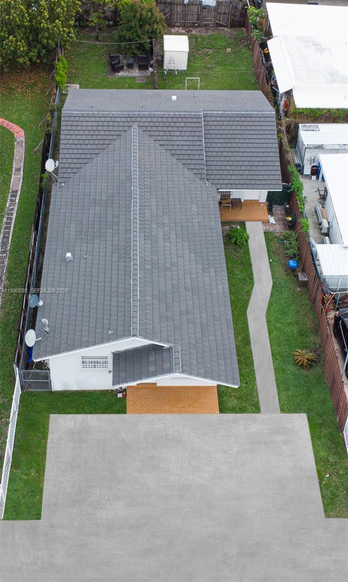   /   кв.футов $ 2026-03-27 0 Фото