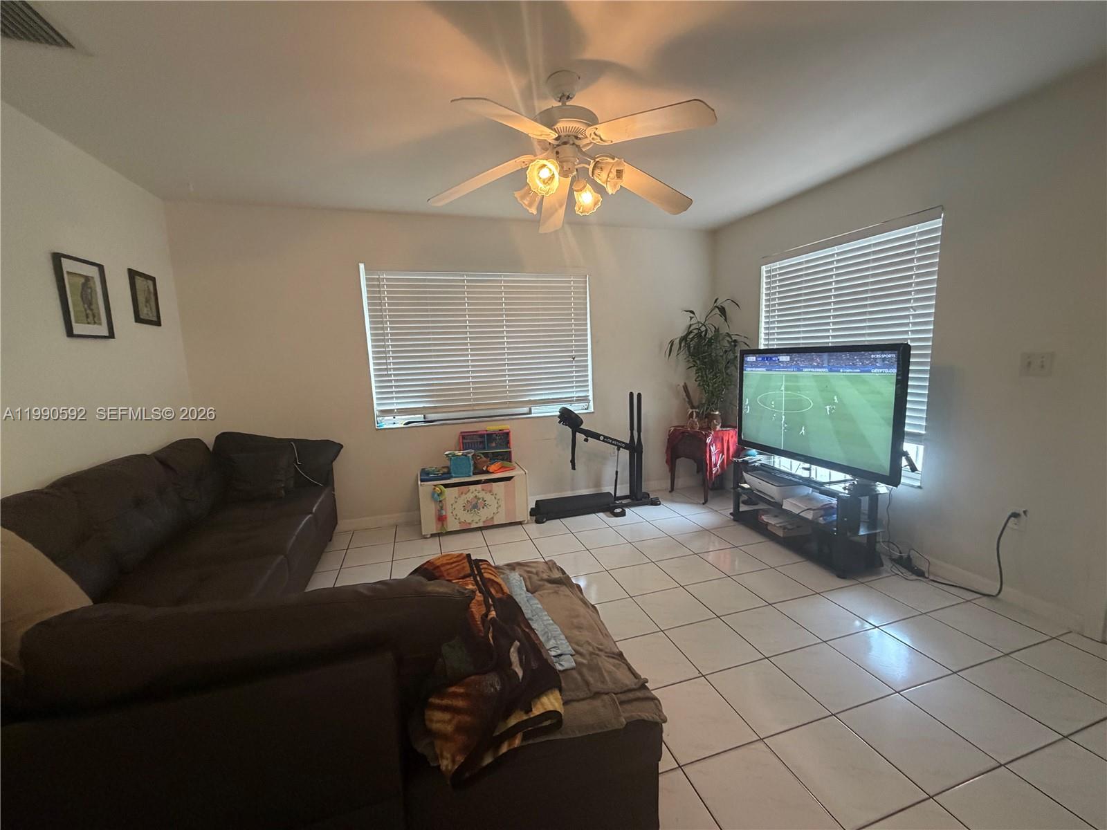   /   кв.футов $ 2026-03-27 0 Фото