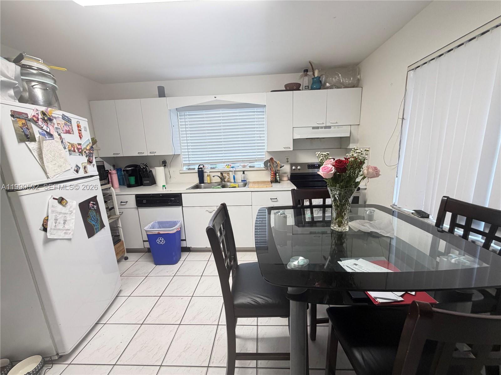   /   кв.футов $ 2026-03-27 0 Фото