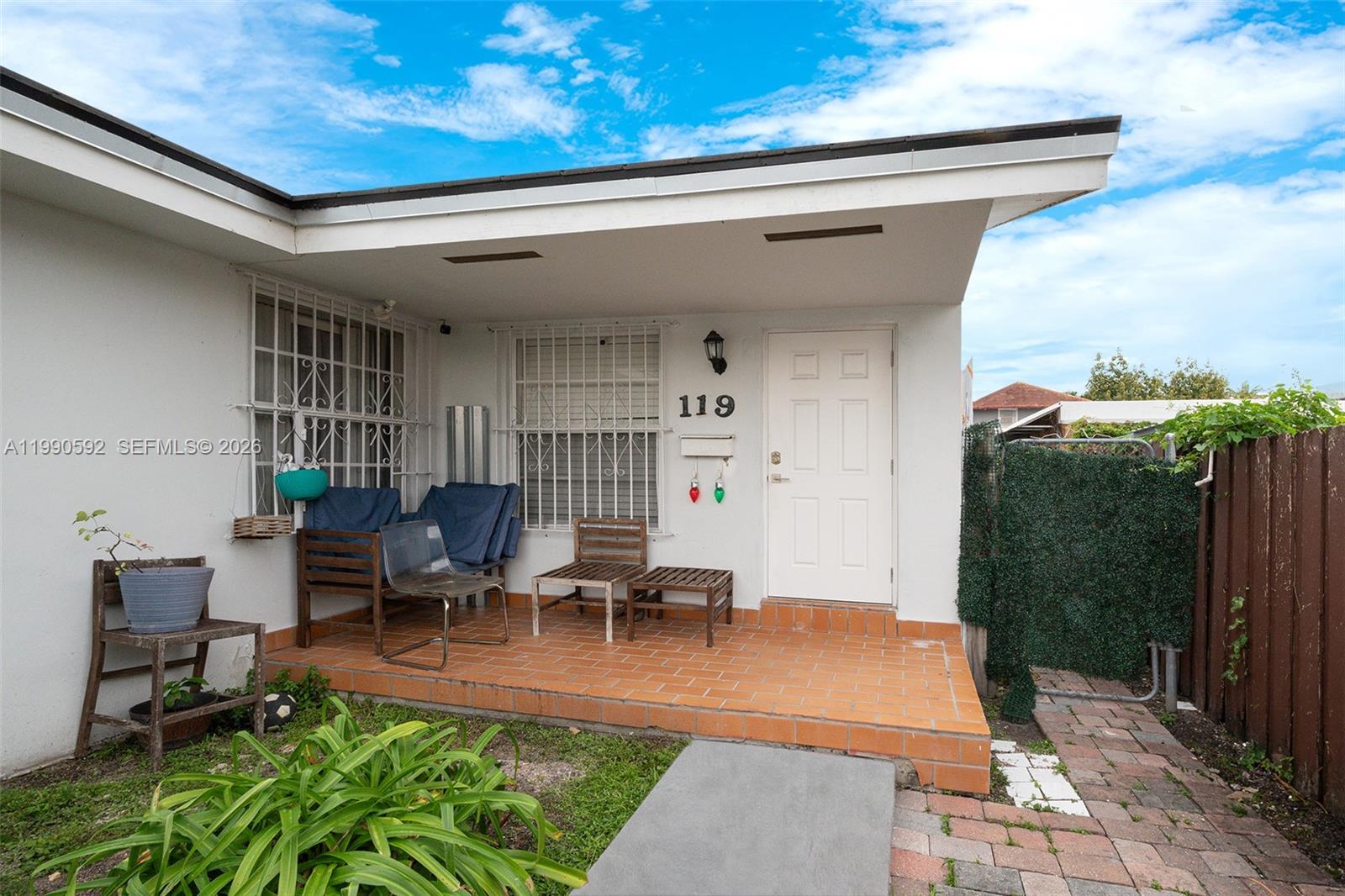   /   кв.футов $ 2026-03-27 0 Фото