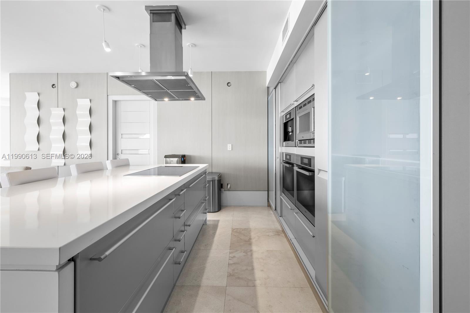 1209 3 / 3 4045 sq. ft. $ 2026-03-27 0 Photo