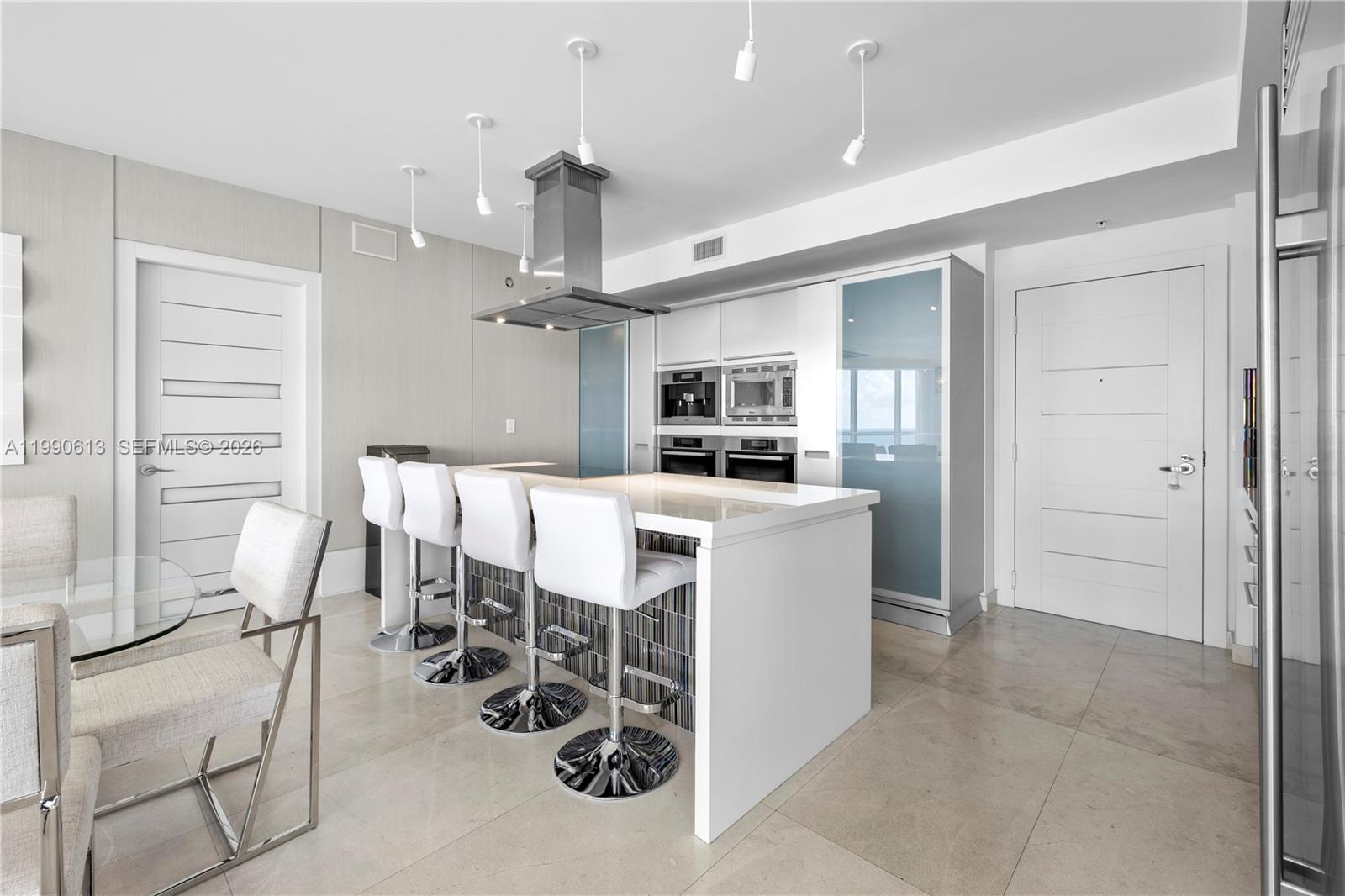 1209 3 / 3 4045 sq. ft. $ 2026-03-27 0 Photo