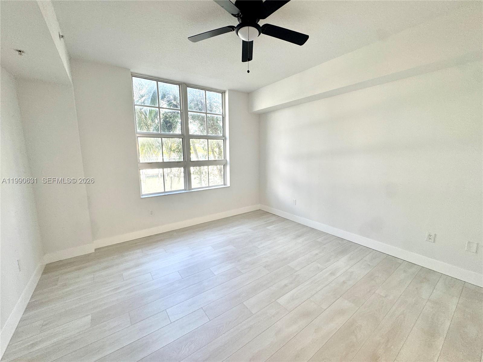 Photo of 3001 185th St  #213, Aventura, Florida, 33180 - 