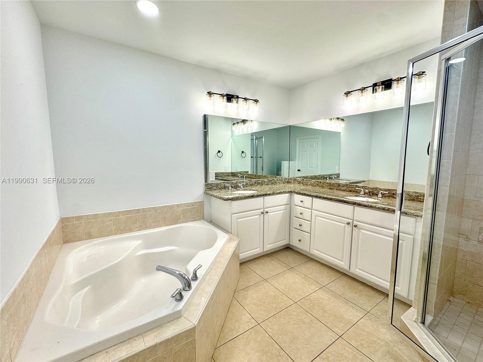 Photo of 3001 185th St  #213, Aventura, Florida, 33180 - 