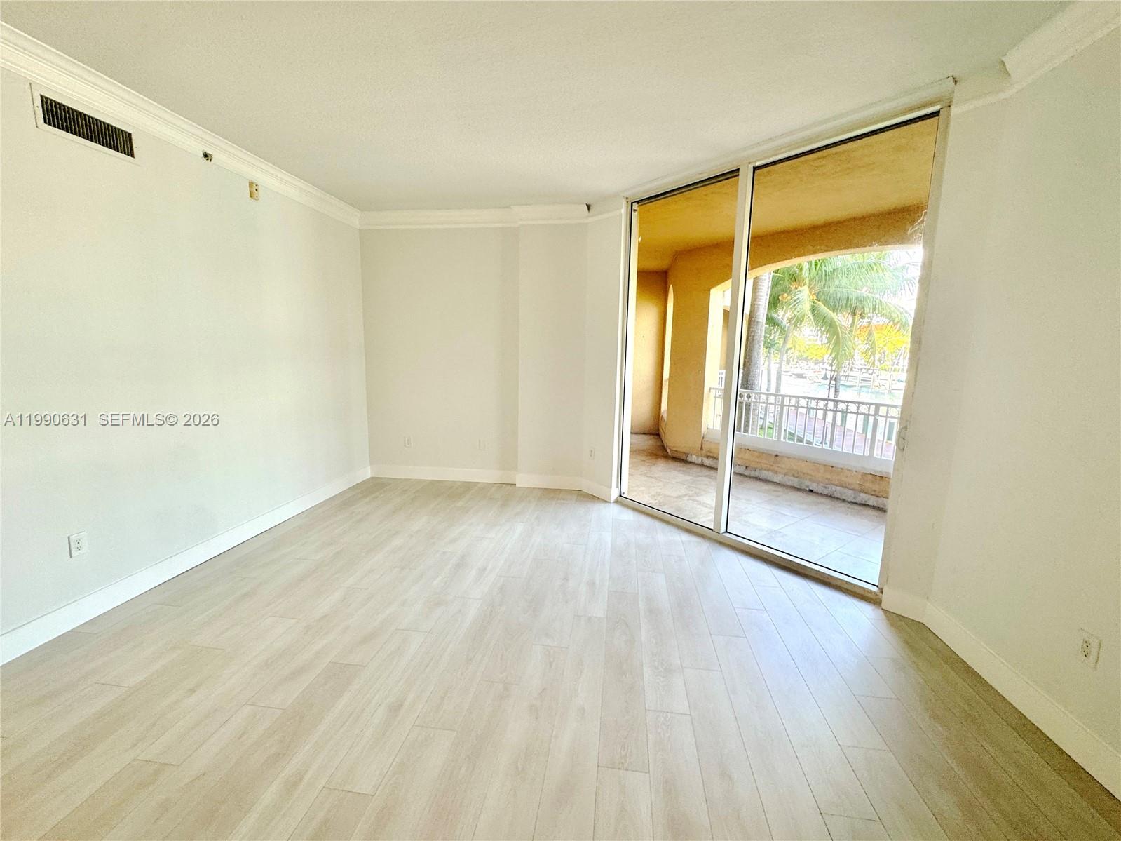 Photo of 3001 185th St  #213, Aventura, Florida, 33180 - 