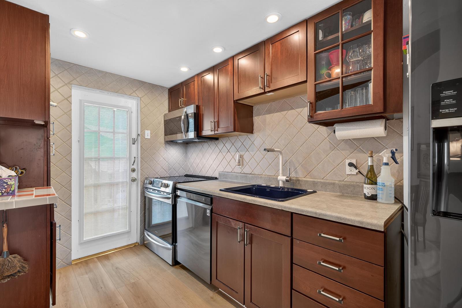 Ver detalles 1-2 / 0 1836 sq. ft. $ 2026-04-24 0 foto