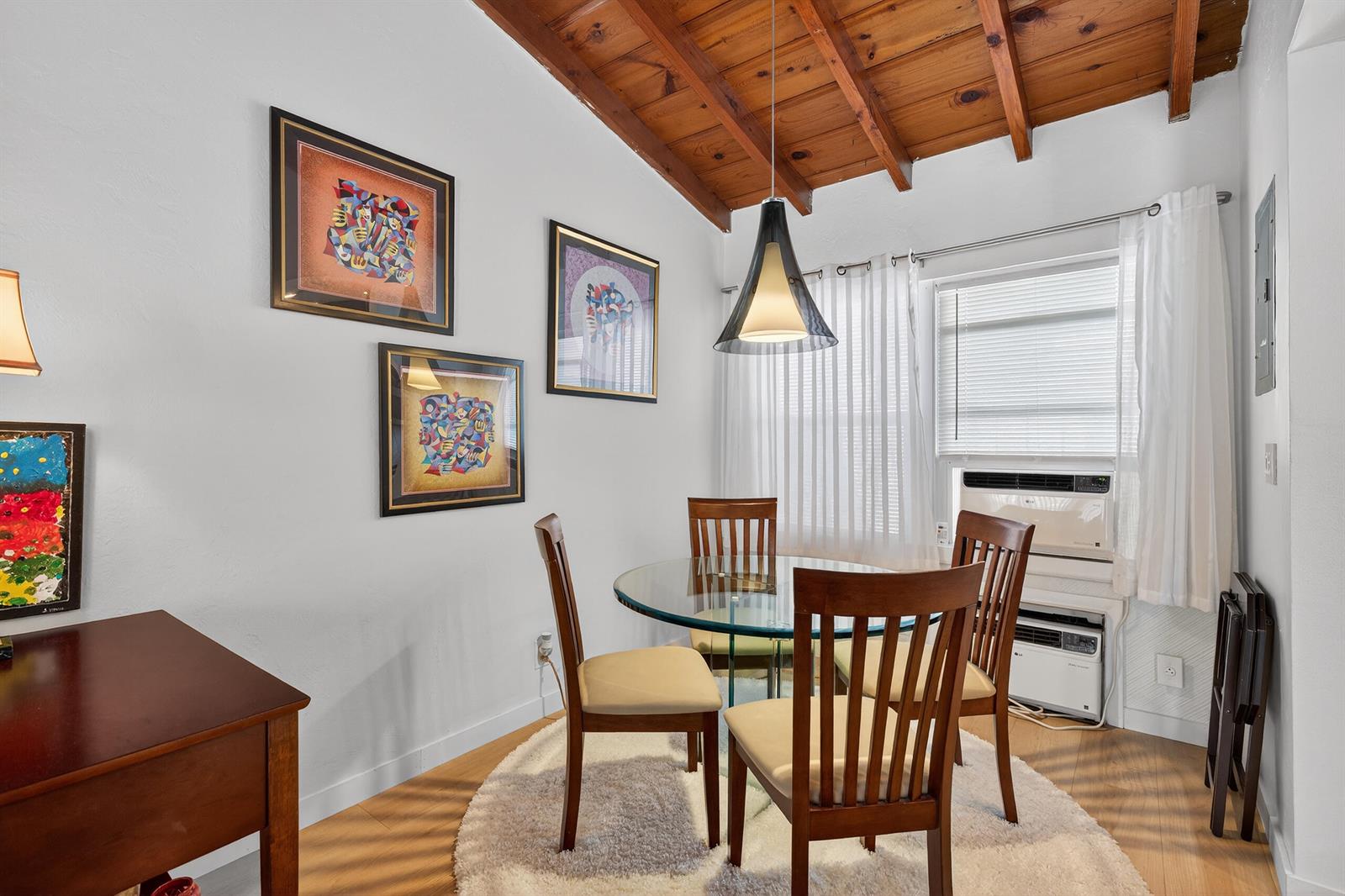 Ver detalles 1-2 / 0 1836 sq. ft. $ 2026-04-24 0 foto