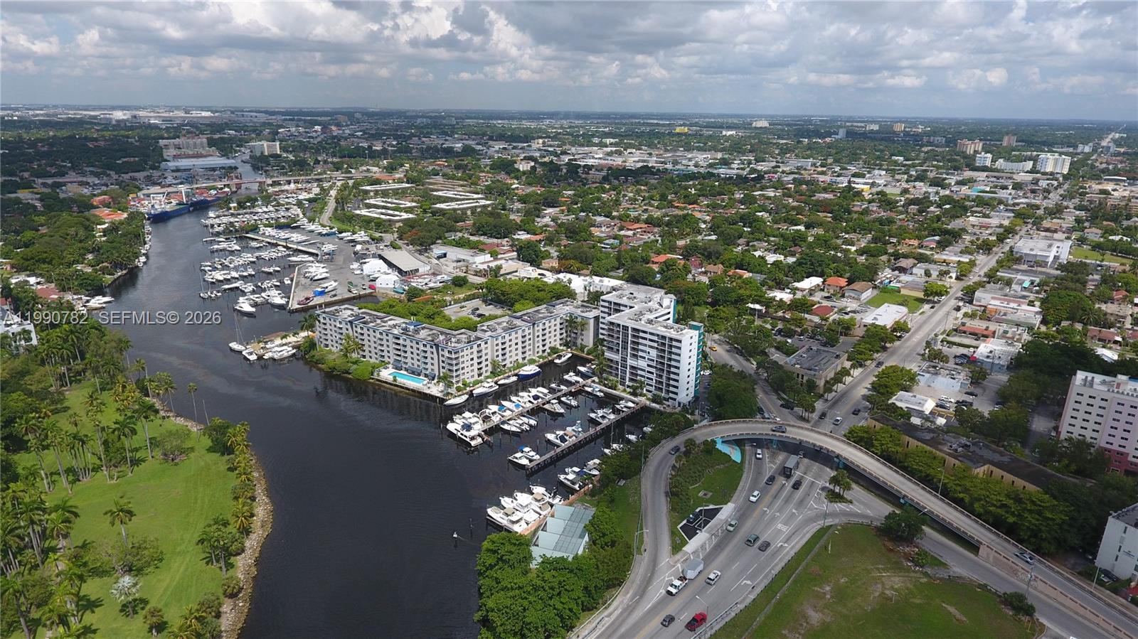 Подробнее / кв.футов $ 2026-03-27 0 Фото