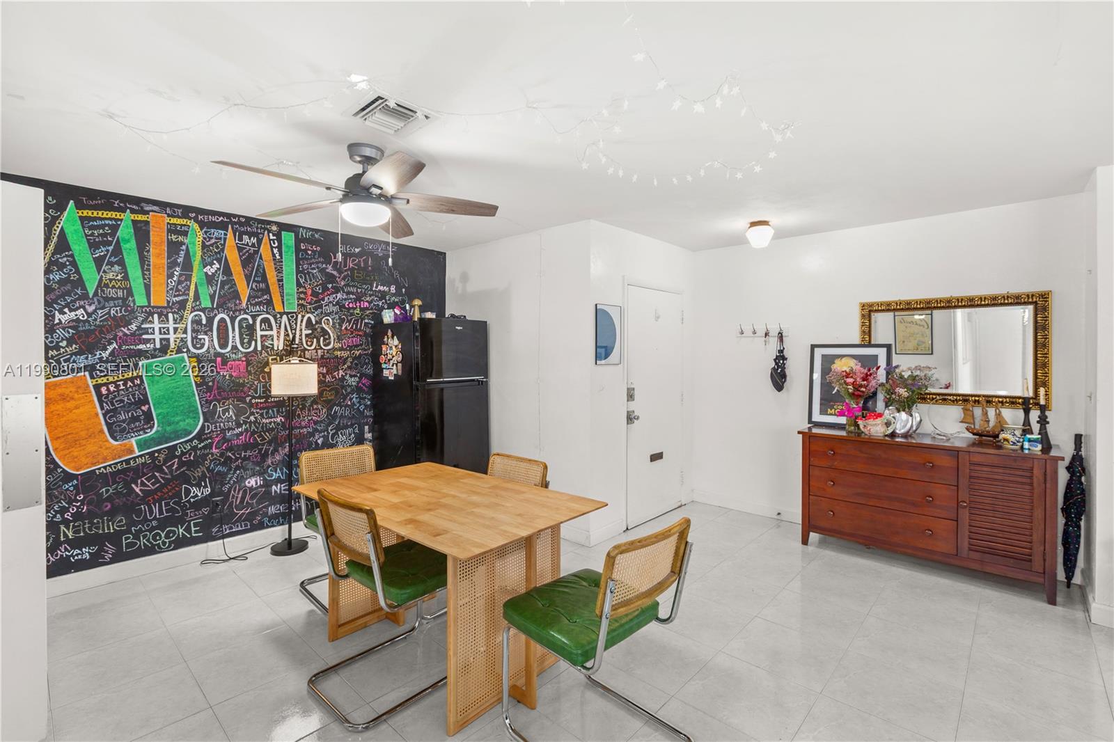   /  3250 sq. ft. $ 2026-03-27 0 foto