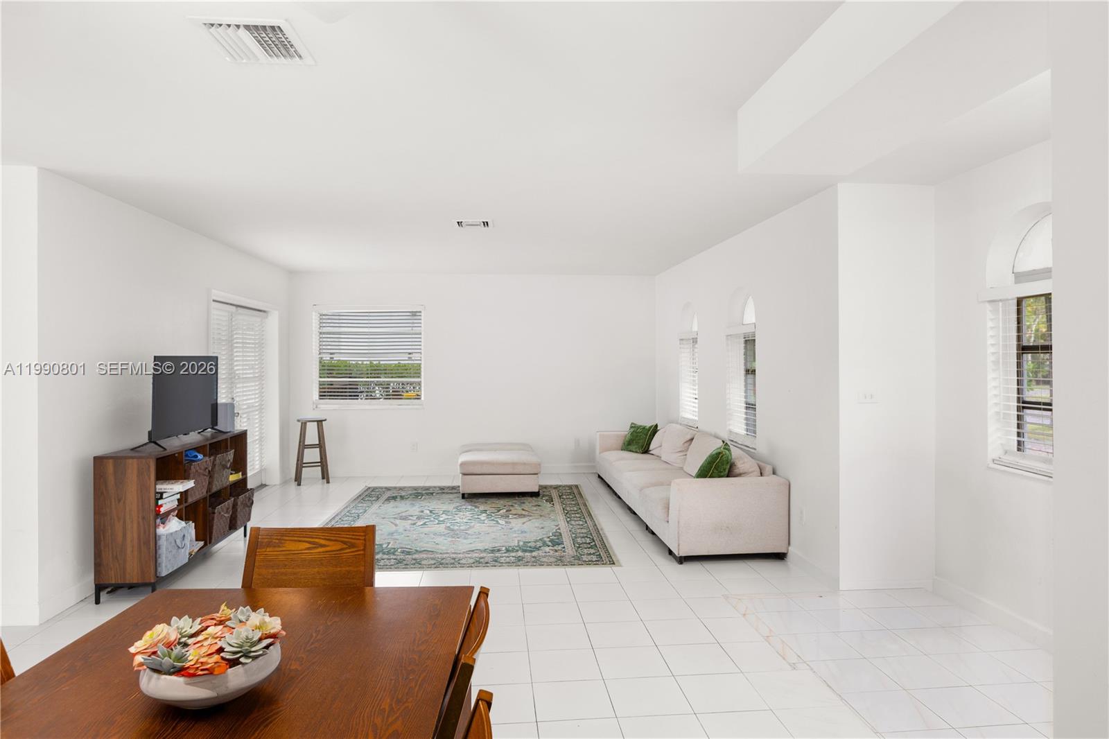   /  3250 sq. ft. $ 2026-03-27 0 foto