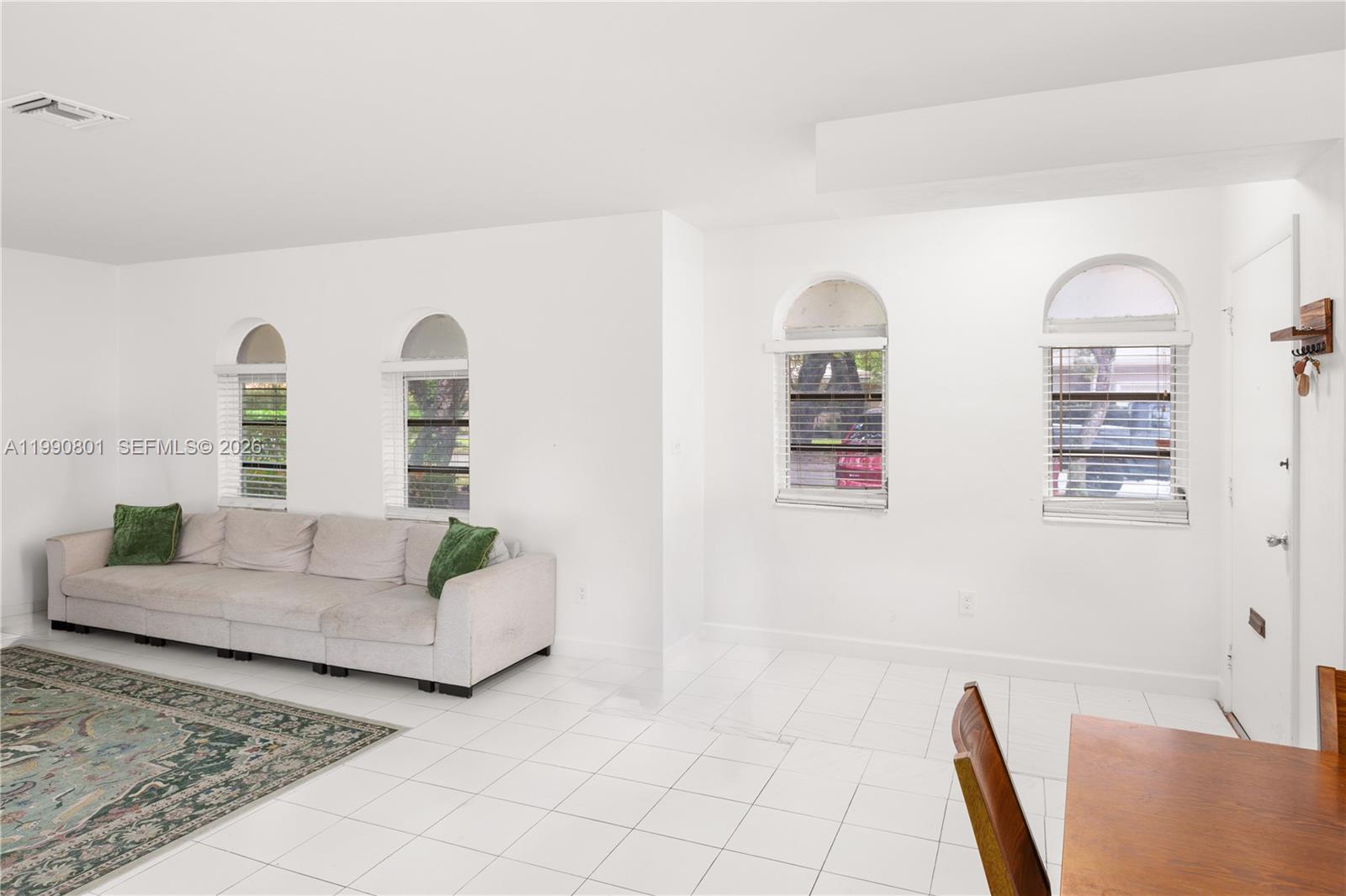   /  3250 sq. ft. $ 2026-03-27 0 foto