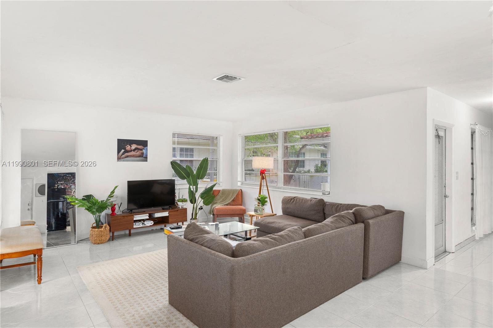   /  3250 sq. ft. $ 2026-03-27 0 foto