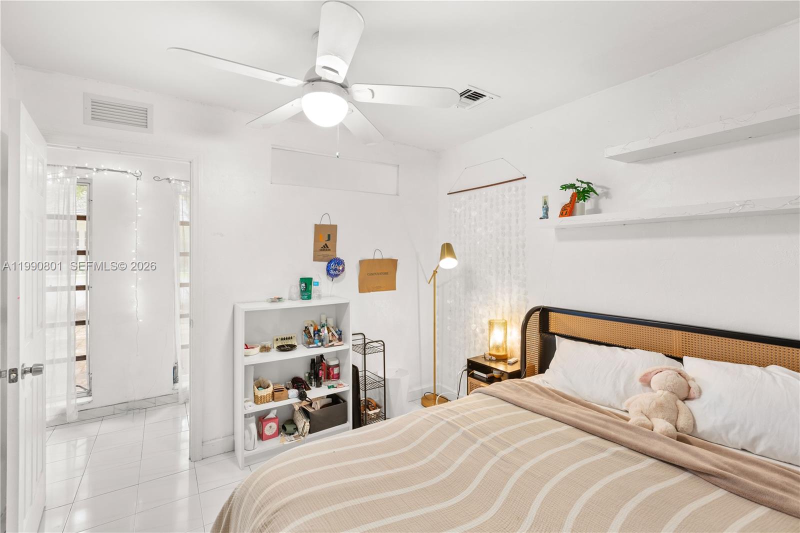   /  3250 sq. ft. $ 2026-03-27 0 foto