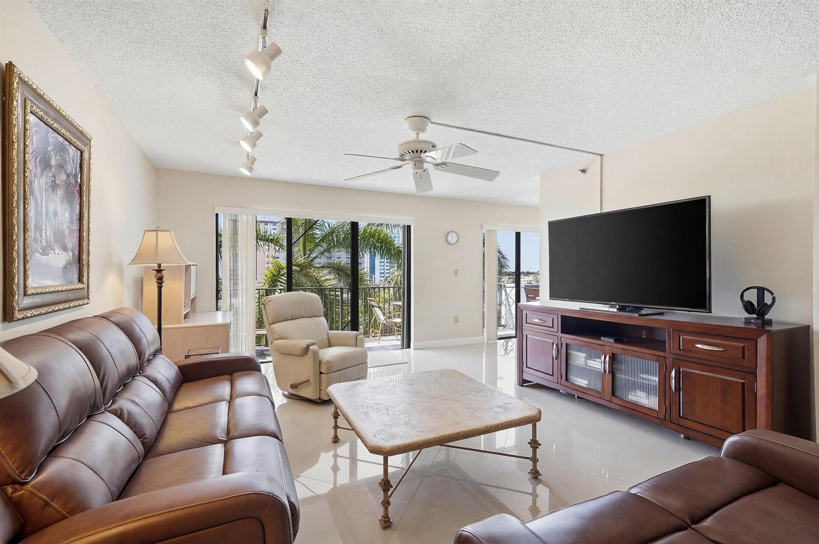 Photo of 1201 Ocean  #506s, Hollywood, Florida, 33019 - 10_dsc02888