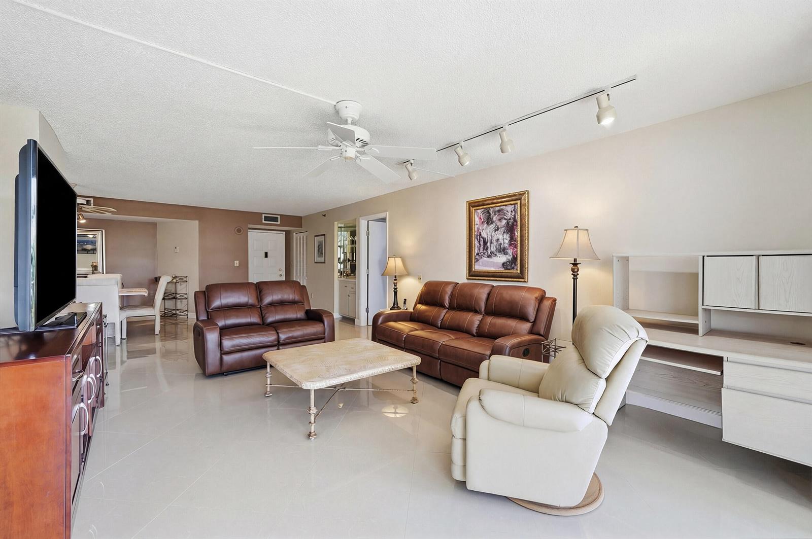 Photo of 1201 Ocean  #506s, Hollywood, Florida, 33019 - 13_dsc02903