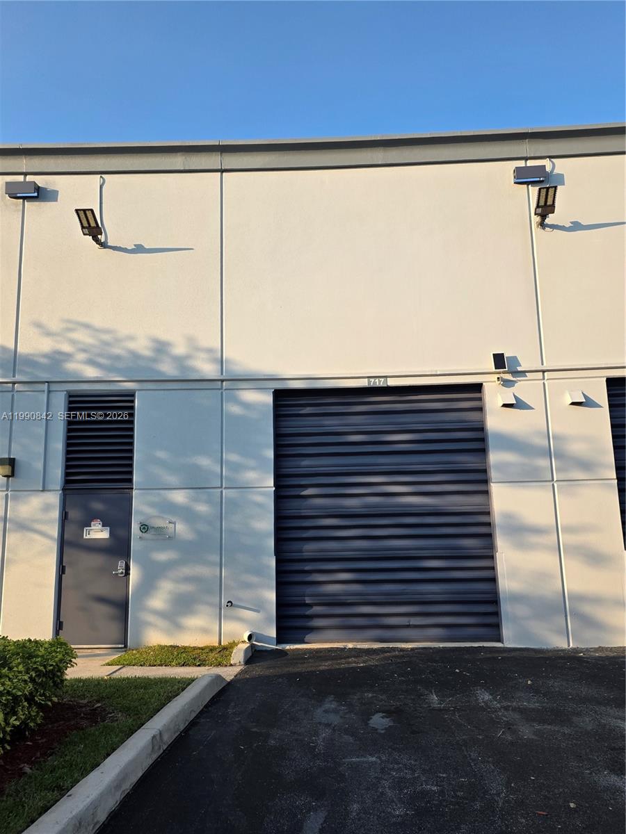   /   sq. ft. $ 2026-03-27 0 Photo