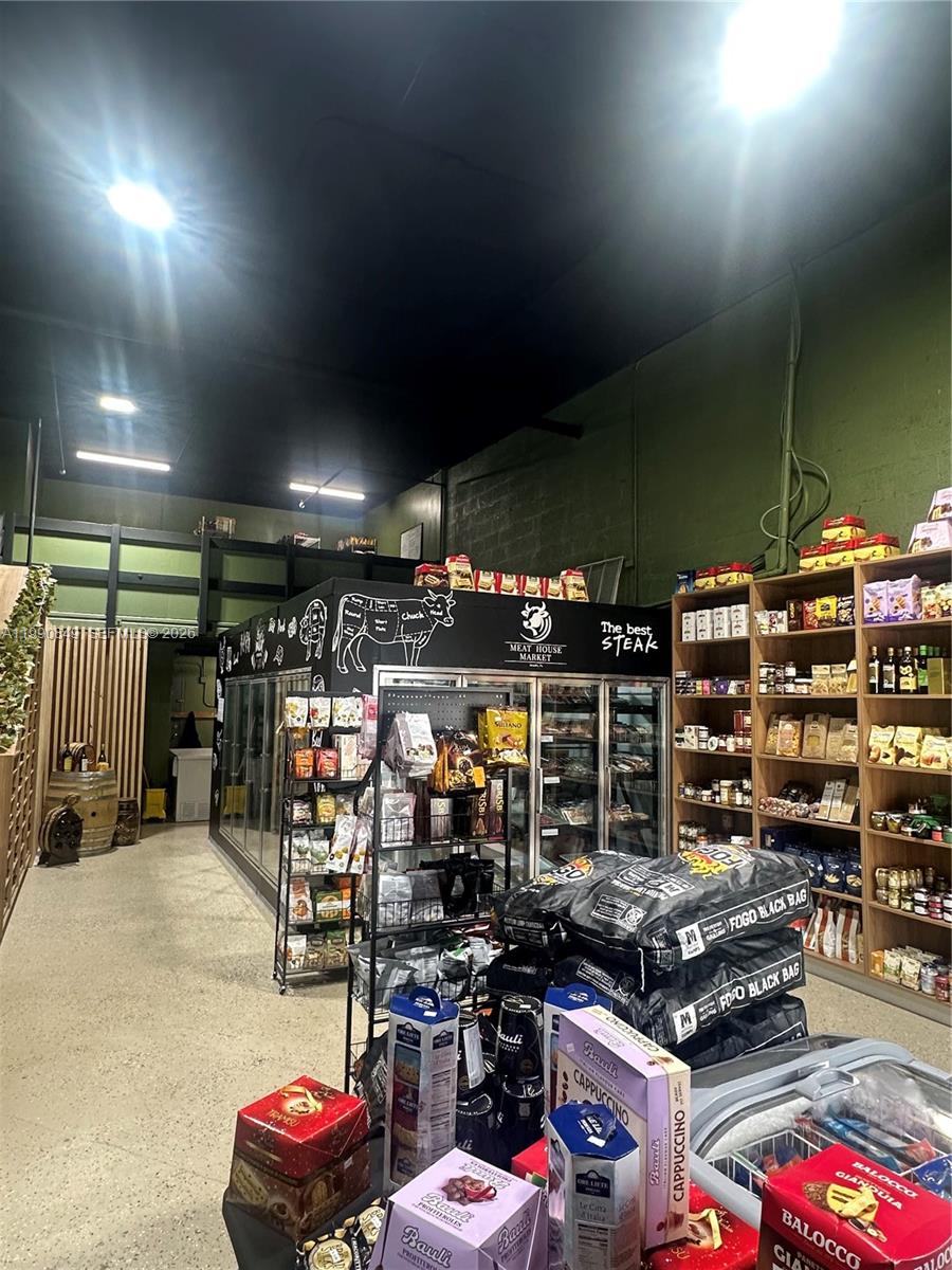   /   sq. ft. $ 2026-03-27 0 foto