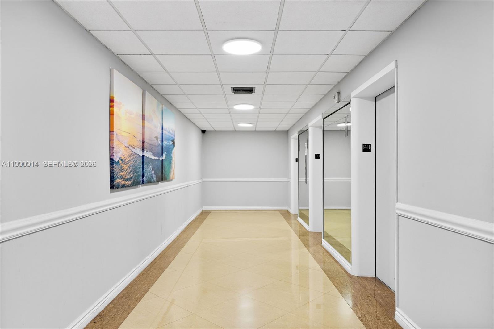 Photo of 3725 Ocean Dr  #PH18, Hollywood, Florida, 33019 - 