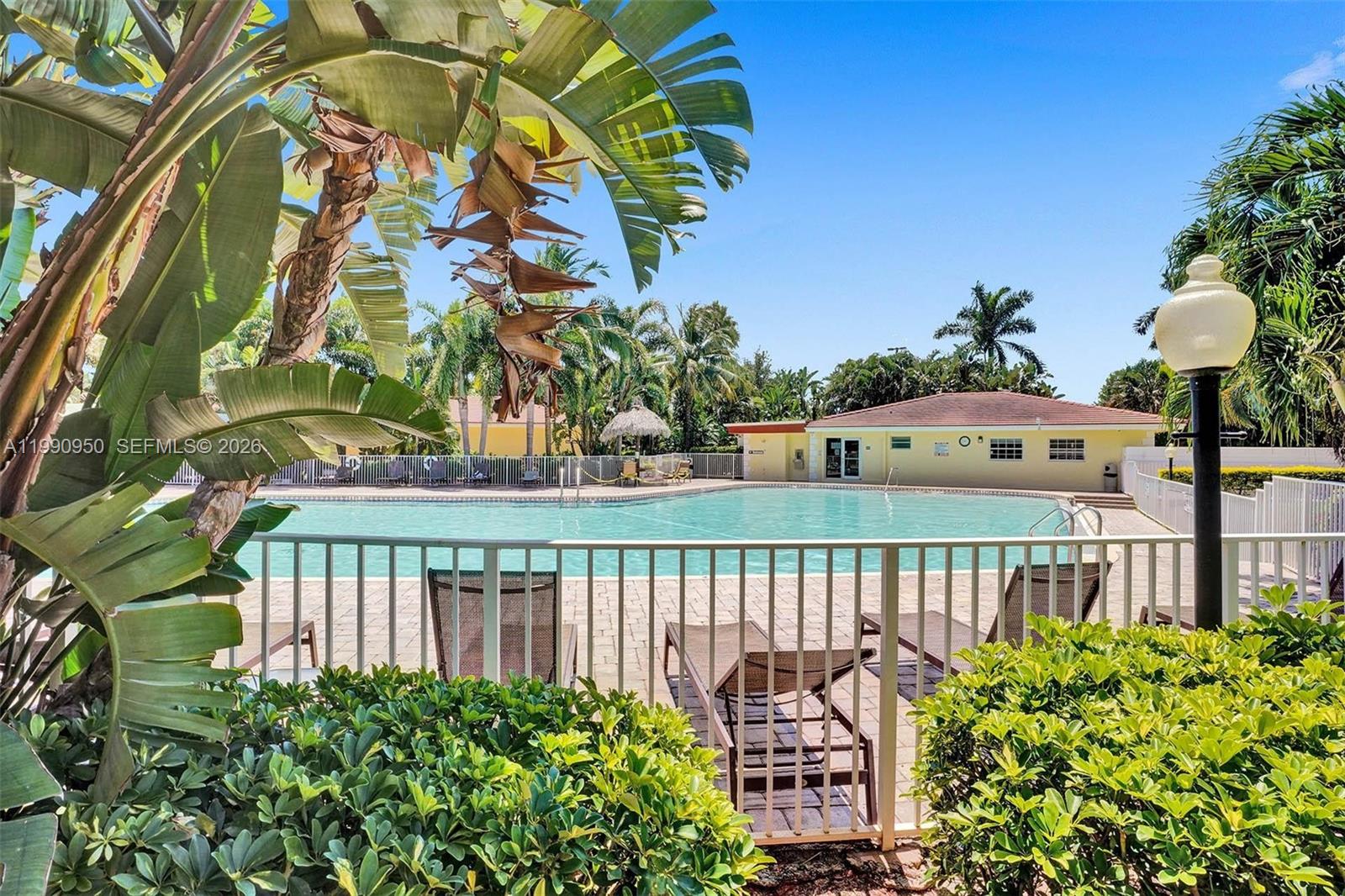   /   sq. ft. $ 2026-03-28 0 foto