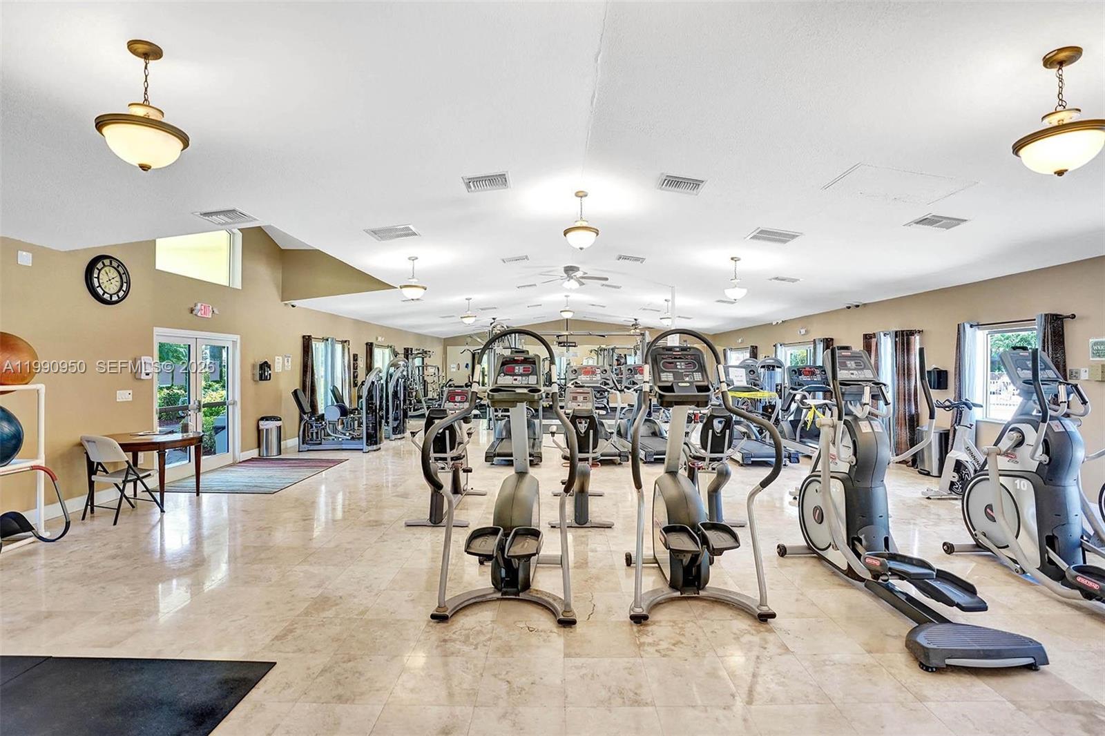   /   sq. ft. $ 2026-03-28 0 foto